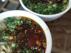 -牛一嘴·兰州牛肉面·大盘鸡(财富中心店)