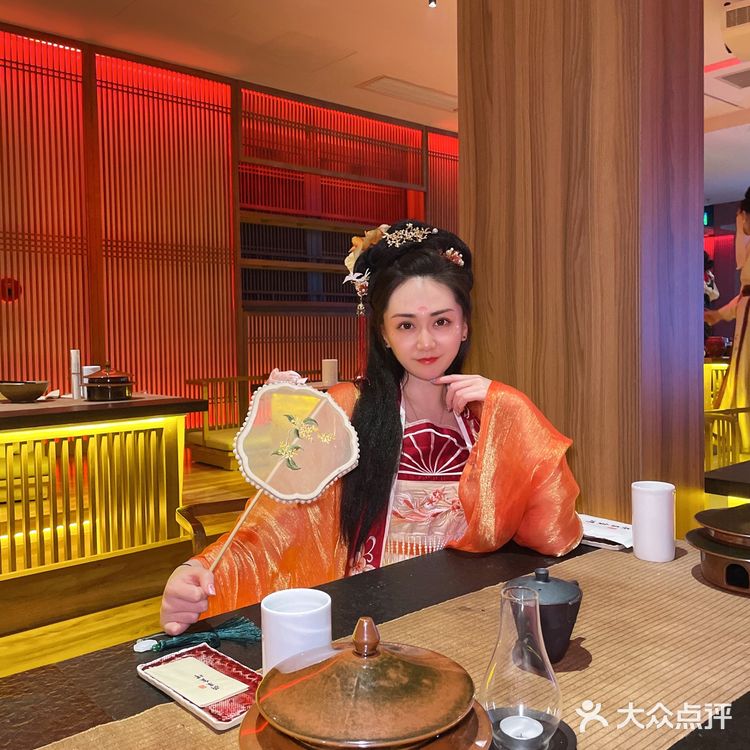 吃个饭，我去了趟明、唐、宋、汉四朝……