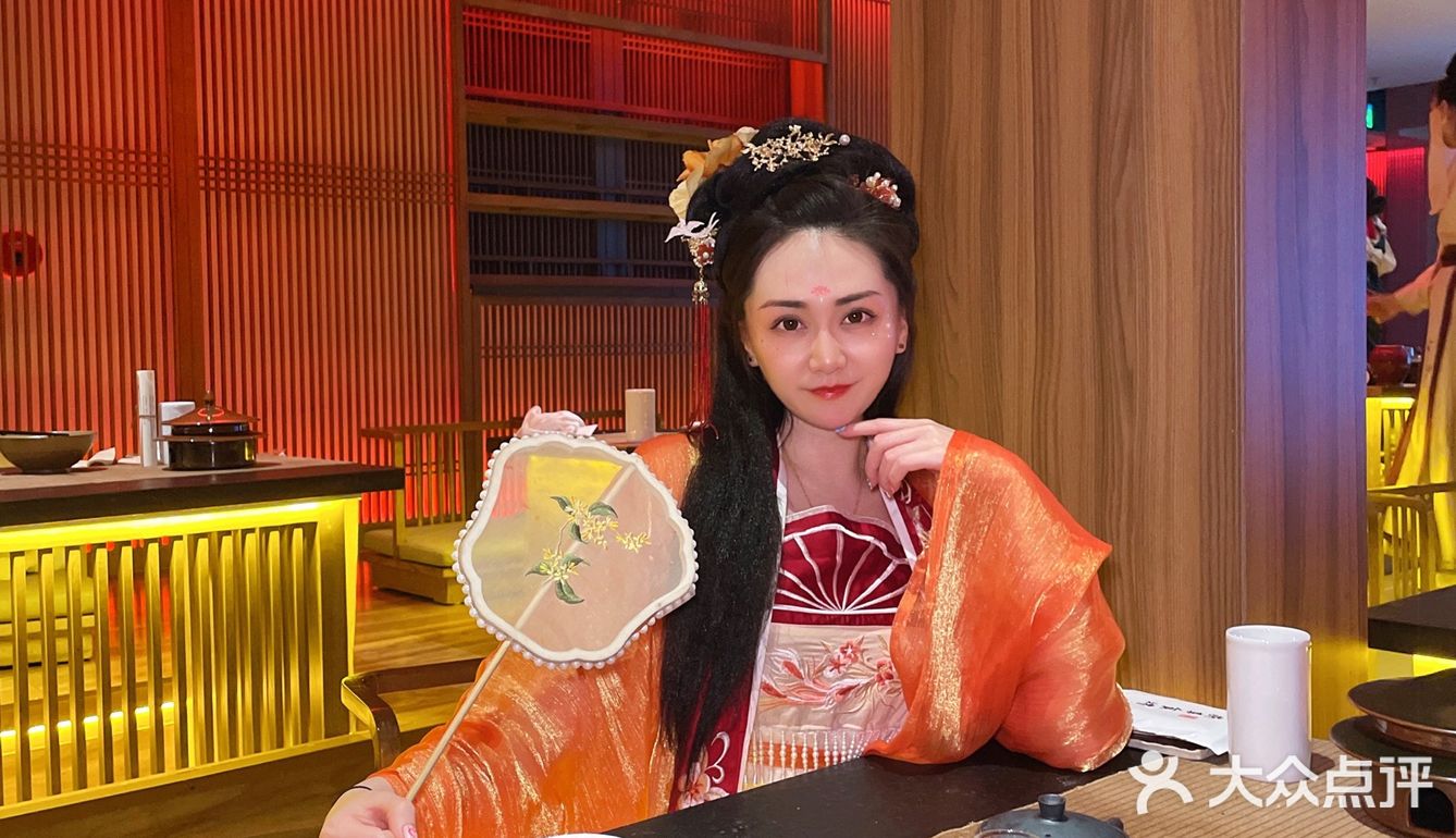 吃个饭，我去了趟明、唐、宋、汉四朝……