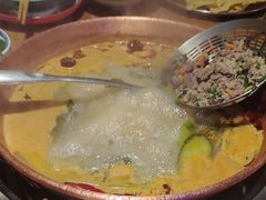 -洱火云南酸菜牛肉火锅(石景山当代商城店)