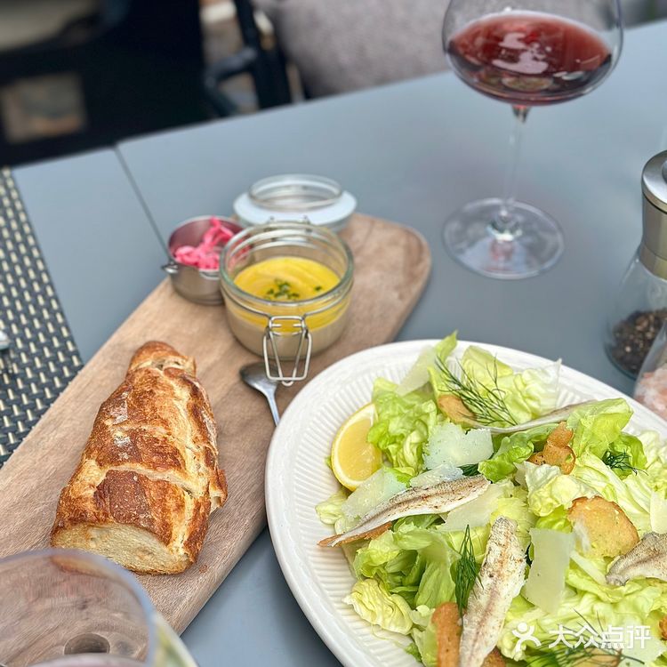 T骨牛排还不错，不过建议早点去！！！