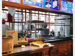 -靠山屯东北农家菜(八龙桥雅苑店)
