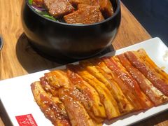 招牌湘村黑猪五花肉-么肆烤肉(汉街形象店)