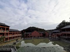 -石峰岩寺