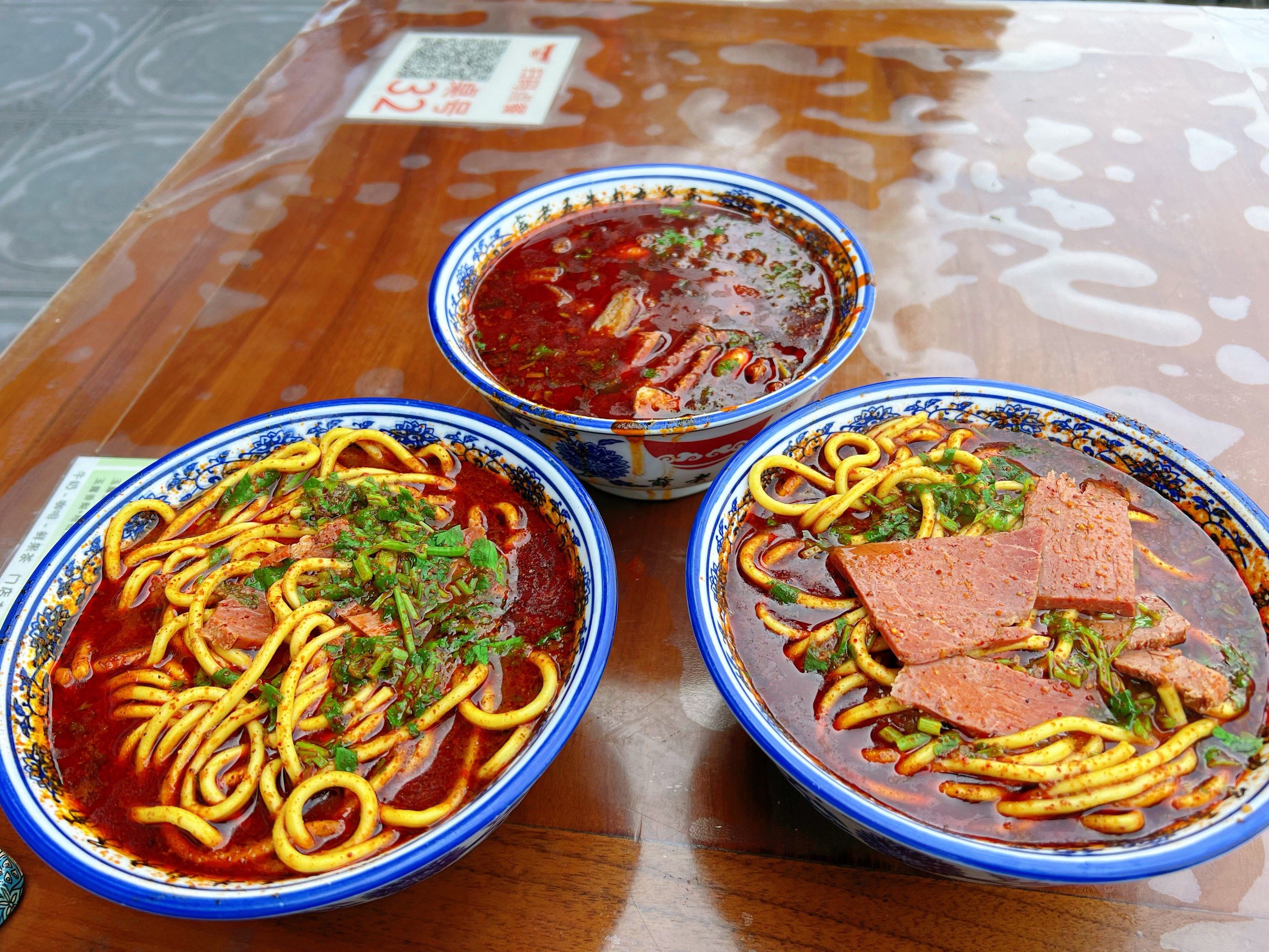 《舌尖上的热辣风暴:临汾牛肉丸子面》