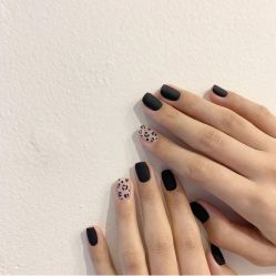 -悦指间美甲美睫