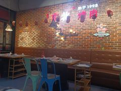 -哈尔滨烧烤·山河村铁锅炖(交大店)