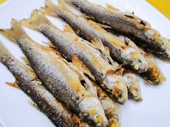 香煎杂鱼-半岛私房菜(梅林店)