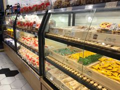 面包甜点陈列柜-牛朋牛奶棚(南昌路店)