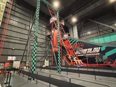 -极限PLAY运动娱乐新世界·团建派对表演休闲馆·室内高空游乐园