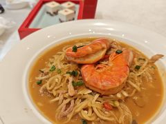 酸萝卜烩大海虾-品海楼·大连海胆锅贴馆(东港店)