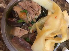 萝卜牛腩-老广州牛杂(深圳白石洲总店)