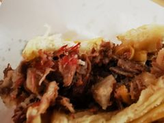 精品火烧-闫家驴肉老店(华电一校店)