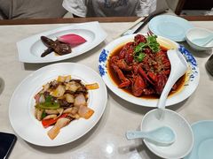 -满江红四季餐厅 · 国家五钻级酒家(新纪元大酒店店)