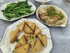 -银峰农庄·特色烧鸡·鲜无花果浸鸡