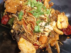-醉人椒麻辣香锅(王府井喜悦店)