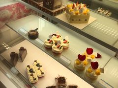 内有蓝莓酱蛋糕面包-好利来(革新店)
