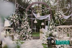 -花轿喜屋婚礼策划