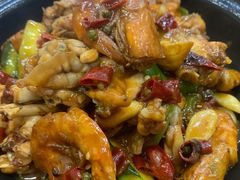 牛蛙爱上虾-江城燕子大排档(江汉路步行街店)