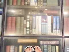 -钟书阁(松江泰晤士小镇店)