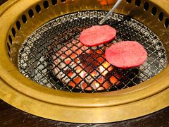 -山川小町·极番烧肉(新地假日广场店)