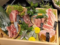 -山川小町·极番烧肉(新地假日广场店)