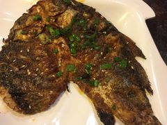 -郑贵初烧烤·烤凤爪的发明者(王家湾店)