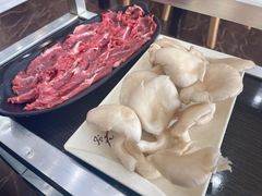 -闽粤一牛潮汕牛肉火锅