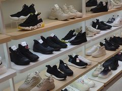 -hotwind热风(世纪东方广场店)