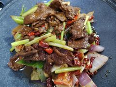 -醉美云南·云南菜主题餐厅(昆明站北京路双龙商场店)