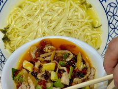 -李与白包子铺(桐梓林店)
