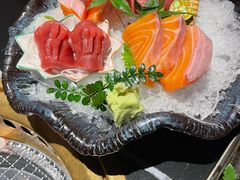 -山川小町·极番烧肉(新地假日广场店)