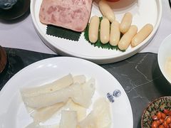 -红鼎豆捞·非遗鲍皇汤火锅(宝丰路店)