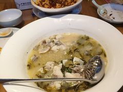 -严记小天府酸菜鱼(西四路店)