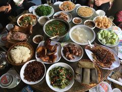 -岩保农家乐
