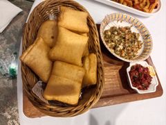 -巴特餐饮6加1音乐餐吧·新疆菜