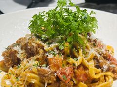 -LESCEDARS Brasserie Bistro香柏树