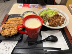 香酥鸡腿排卤肉饭-永和大王(北京站内一店)