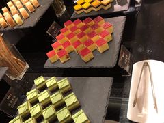 -上海西藏大厦万怡自助餐厅(徐汇店)