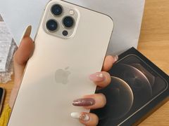 -Apple零售店(华贸购物中心店)