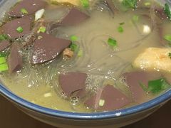 金陵鸭血粉丝汤-弄堂小笼包(西青中北永旺购物中心店)