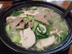 -丽虹云南过桥米线(兴工街店)