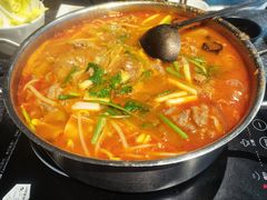 带皮牛肉酸汤火锅-泉味道贵州厨房(三里河店)