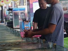 -三亚火车头万人海鲜广场