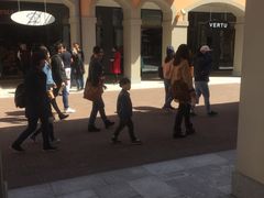 -Longchamp(佛罗伦萨小镇奥特莱斯店)