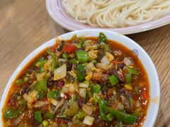 -歹歹的加个面过油肉拌面