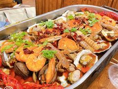 -老东镇啤酒屋海鲜加工·蒸汽海鲜·海鲜烧烤(台东店)