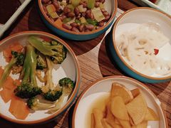 -明洞阿姨·韩式酱蟹烤肉·创意料理(三元桥店)