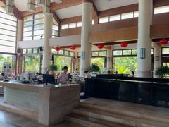 -亚龙湾喜来登·美景台大堂吧