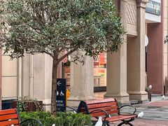 -王府井奥莱临潼小镇(临潼店)